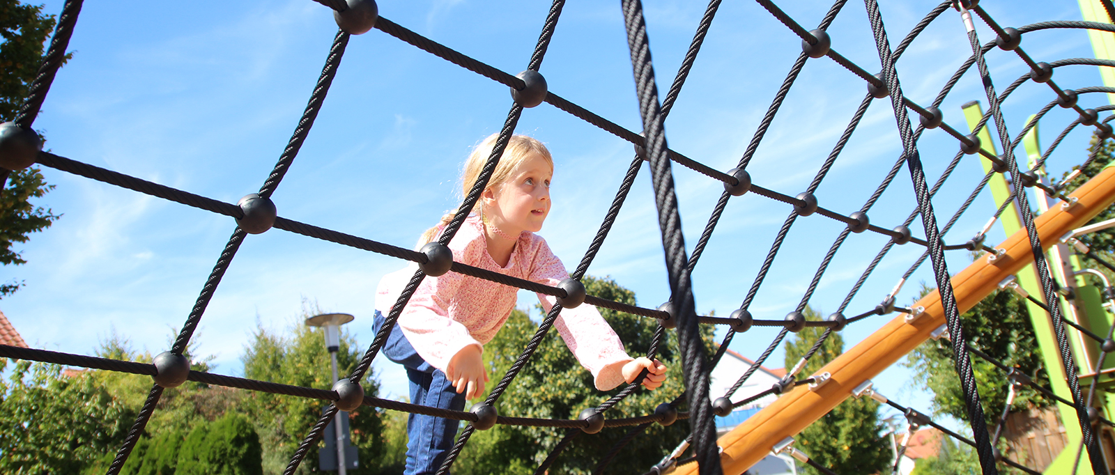 Onze kunststof onderdelen, touwen en bevestigingsmateriaal