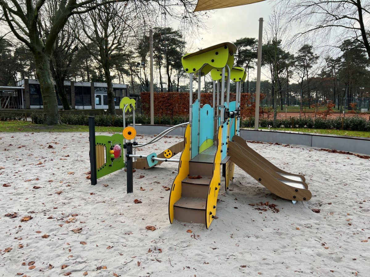 Buitenspeeltuin Dol-fijn in Lommel