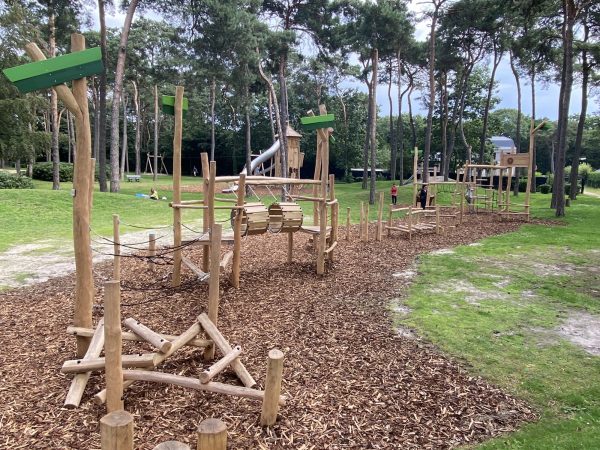 Buitenspeeltuin Dol-fijn, Lommel (B)