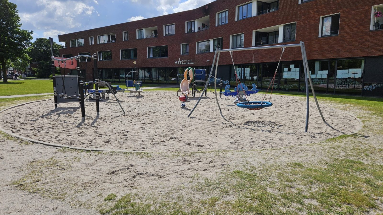 Herinrichting inclusief speelterrein Generaal Cronjéstraat