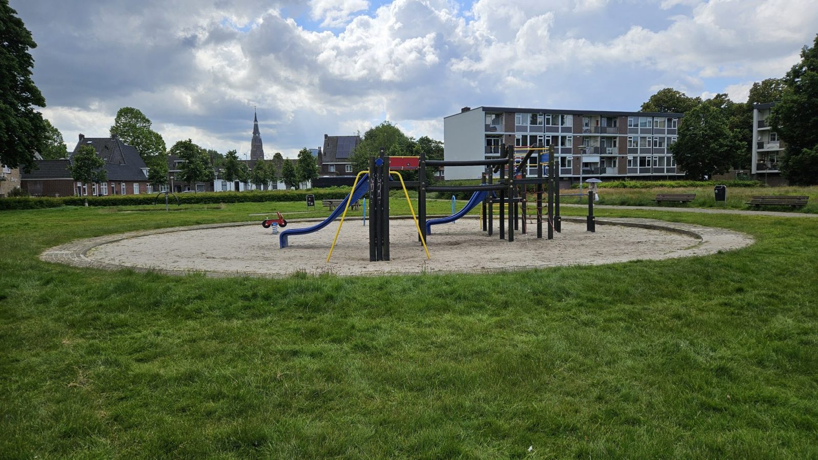 Herinrichting inclusief speelterrein van Vorststraat