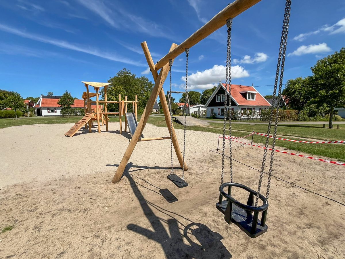 Resort Haamstede schommel hout