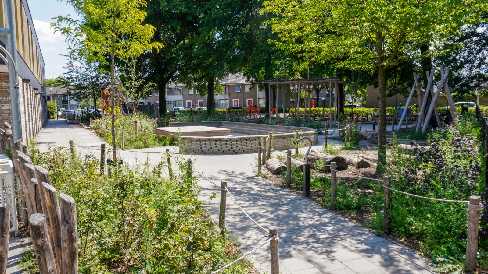 Aboe El-Chayr, Tilburg