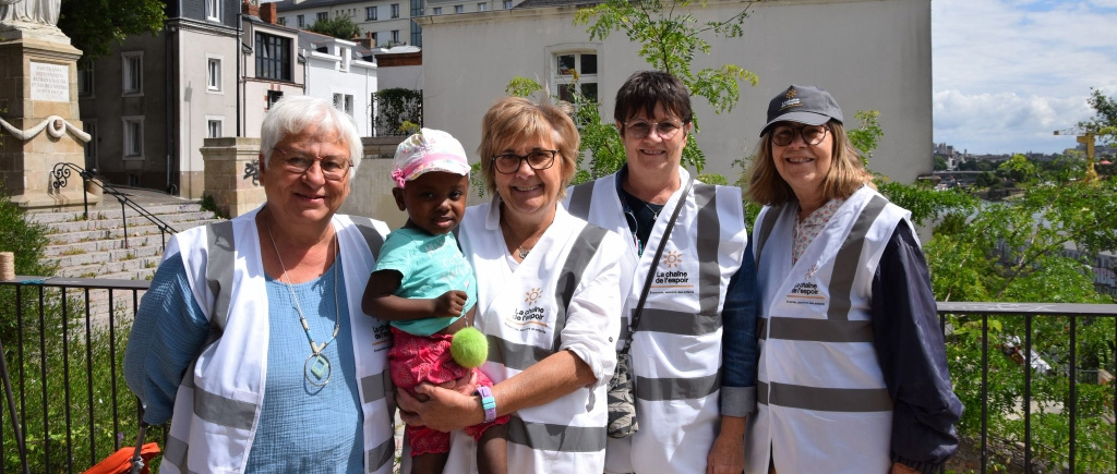 Het programma “Zorg voor kinderen in Frankrijk”: redden, opleiden, begeleiden