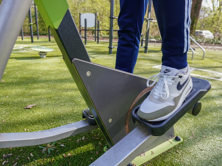 Outdoor fitnesstoestellen elliptische trainer