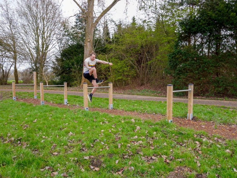 hordelopen in de openbare ruimte